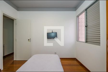 Apartamento à venda com 120m², 3 quartos e 2 vagasQuarto 2