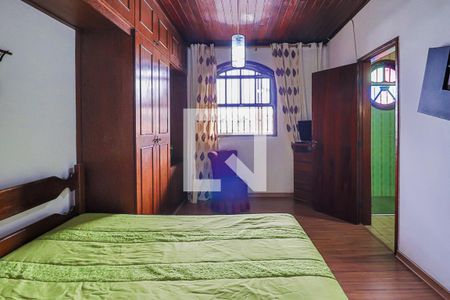 Casa à venda com 600m², 4 quartos e 5 vagasQuarto 4 Suíte