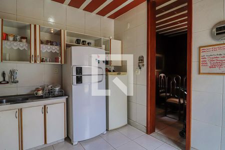 Casa à venda com 600m², 4 quartos e 5 vagasCozinha