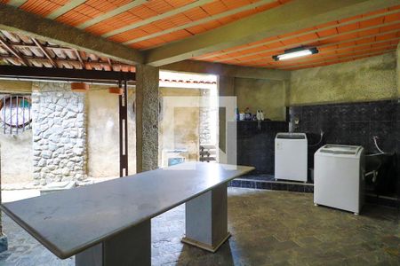 Casa à venda com 600m², 4 quartos e 5 vagasÁrea de Serviço