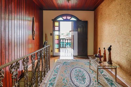 Casa à venda com 600m², 4 quartos e 5 vagasSala Corredor