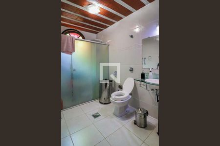 Casa à venda com 600m², 4 quartos e 5 vagasBanheiro do Corredor