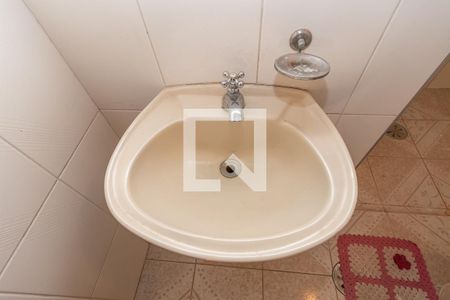 Casa à venda com 419m², 4 quartos e 4 vagasDetalhe Banheiro Área de Serviço