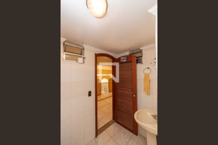 Casa à venda com 419m², 4 quartos e 4 vagasBanheiro Área de Serviço