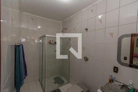Casa à venda com 419m², 4 quartos e 4 vagasBanheiro da Suíte 2