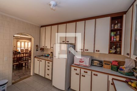 Casa à venda com 419m², 4 quartos e 4 vagasCozinha