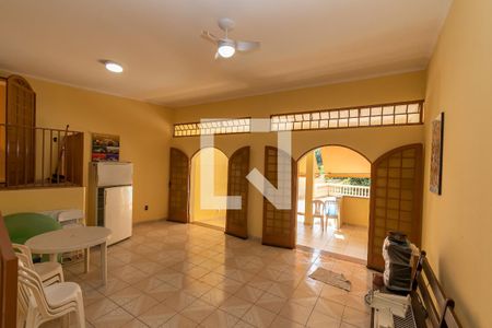 Casa à venda com 419m², 4 quartos e 4 vagasSalão de Festas