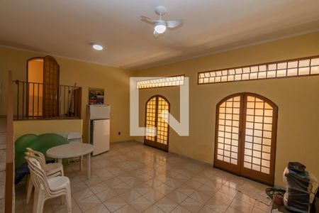 Casa à venda com 419m², 4 quartos e 4 vagasSalão de Festas