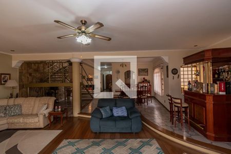 Casa à venda com 419m², 4 quartos e 4 vagasSala de TV