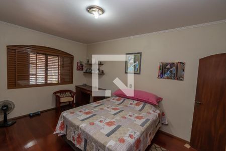 Casa à venda com 419m², 4 quartos e 4 vagasSuite 2