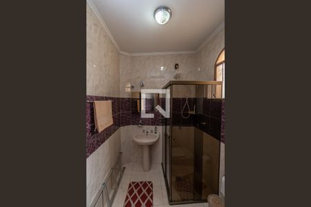 Casa à venda com 419m², 4 quartos e 4 vagasBanheiro Corredor