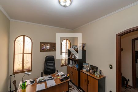 Casa à venda com 419m², 4 quartos e 4 vagasEscritório