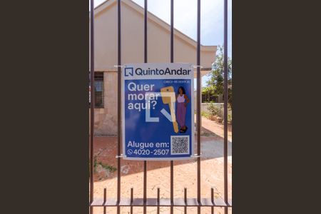 Casa para alugar com 75m², 2 quartos e 1 vaga Casa para alugar com 75m², 2 quartos e 1 vagaPlaca externa de Aluga-se