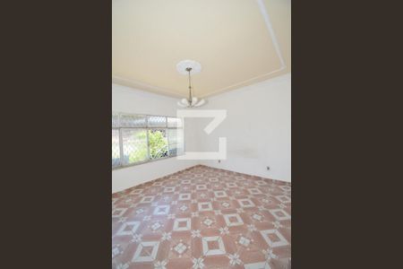 Casa para alugar com 100m², 2 quartos e 1 vagaQuarto