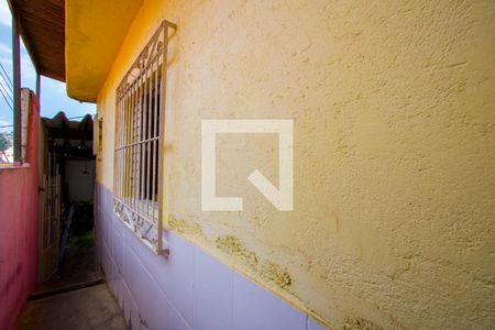 Casa à venda com 180m², 2 quartos e 3 vagasCorredor - Externo