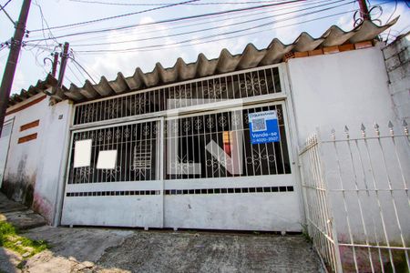 Casa à venda com 180m², 2 quartos e 3 vagasFachada