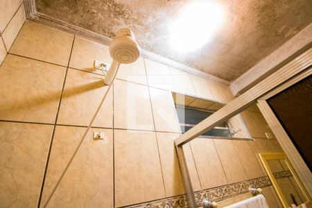 Casa à venda com 180m², 2 quartos e 3 vagasBanheiro social