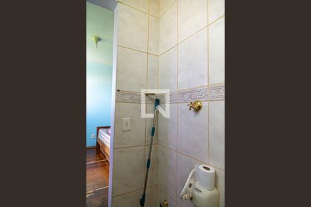 Apartamento à venda com 74m², 2 quartos e 2 vagasBanheiro da Suíte