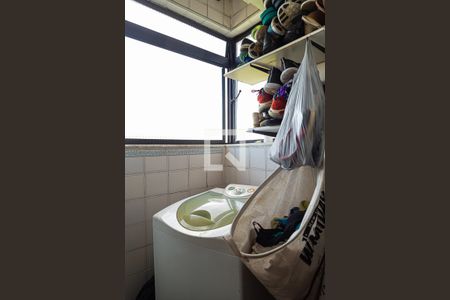 Apartamento à venda com 74m², 2 quartos e 2 vagasÁrea de Serviço