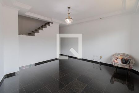 Sala de casa à venda com 4 quartos, 194m² em Jardim Leila, Guarulhos