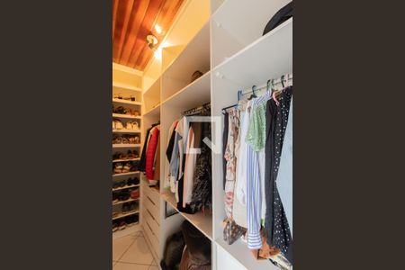 Casa à venda com 194m², 4 quartos e 3 vagasCloset da Suíte 1