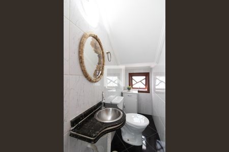 Lavabo de casa para alugar com 4 quartos, 194m² em Jardim Leila, Guarulhos