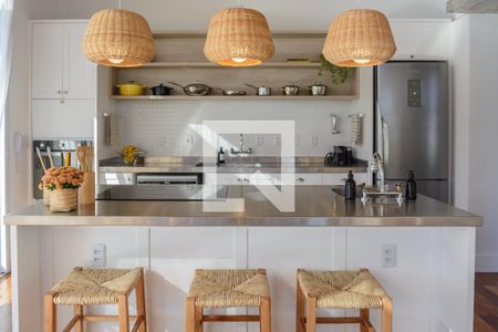 Sala: Jantar de casa de condomínio para alugar com 4 quartos, 250m² em São João do Rio Vermelho, Florianópolis