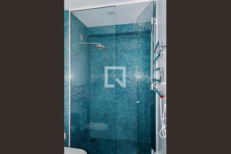 Casa de condomínio para alugar com 375m², 4 quartos e 4 vagas Casa de condomínio para alugar com 375m², 4 quartos e 4 vagasBanheiro Social