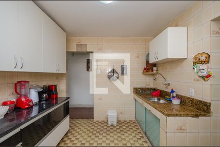 Casa à venda com 160m², 3 quartos e 2 vagas Casa à venda com 160m², 3 quartos e 2 vagasCozinha