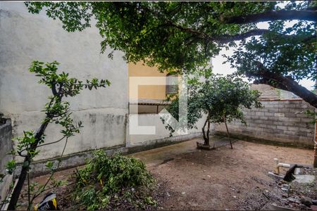 Casa à venda com 160m², 3 quartos e 2 vagas Casa à venda com 160m², 3 quartos e 2 vagasQuintal