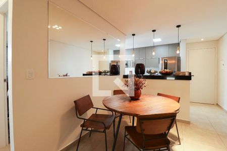 Apartamento à venda com 60m², 2 quartos e 2 vagasSala