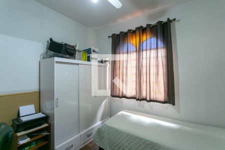 Casa à venda com 200m², 3 quartos e 4 vagas Casa à venda com 200m², 3 quartos e 4 vagasQuarto 2