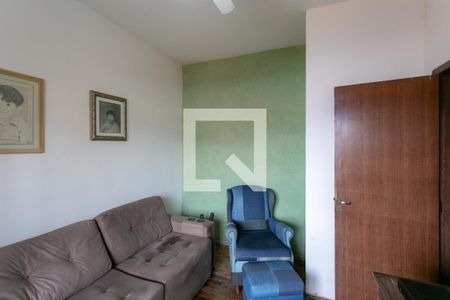 Casa à venda com 200m², 3 quartos e 4 vagas Casa à venda com 200m², 3 quartos e 4 vagasQuarto 4