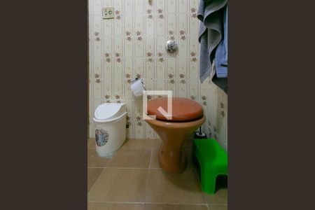 Casa à venda com 200m², 3 quartos e 4 vagas Casa à venda com 200m², 3 quartos e 4 vagasBanheiro