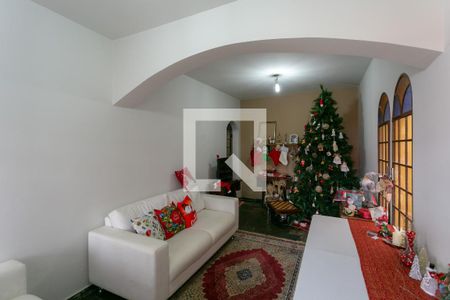 Sala 2 de casa para alugar com 3 quartos, 200m² em Cachoeirinha, Belo Horizonte
