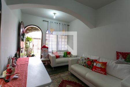 Sala 2 de casa à venda com 3 quartos, 200m² em Cachoeirinha, Belo Horizonte