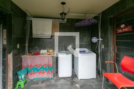 Casa à venda com 200m², 3 quartos e 4 vagas Casa à venda com 200m², 3 quartos e 4 vagasÁrea de Serviço