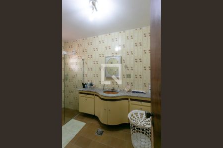 Casa à venda com 200m², 3 quartos e 4 vagas Casa à venda com 200m², 3 quartos e 4 vagasBanheiro
