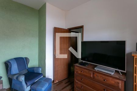 Casa à venda com 200m², 3 quartos e 4 vagas Casa à venda com 200m², 3 quartos e 4 vagasQuarto 4