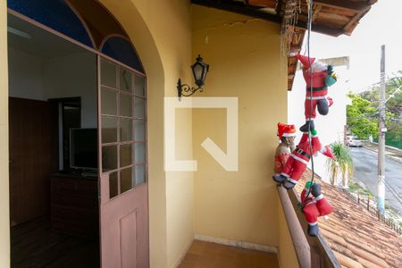 Casa à venda com 200m², 3 quartos e 4 vagas Casa à venda com 200m², 3 quartos e 4 vagasQuarto 4
