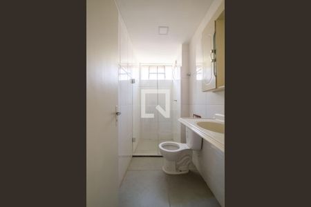 Banheiro de apartamento para alugar com 2 quartos, 52m² em Camaquã, Porto Alegre