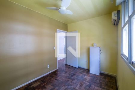 Quarto 1 de apartamento para alugar com 2 quartos, 52m² em Camaquã, Porto Alegre
