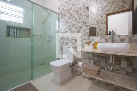 Casa à venda com 225m², 4 quartos e 4 vagasBanheiro Suíte