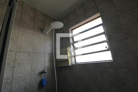 Casa à venda com 121m², 3 quartos e 2 vagasChuveiro