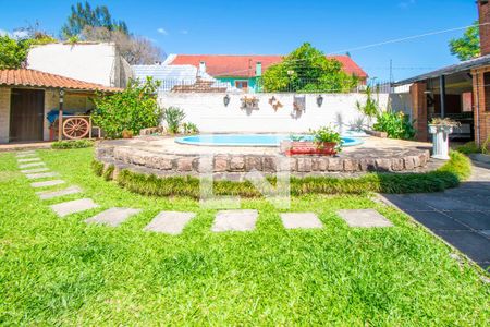 Casa à venda com 235m², 3 quartos e 2 vagasPiscina