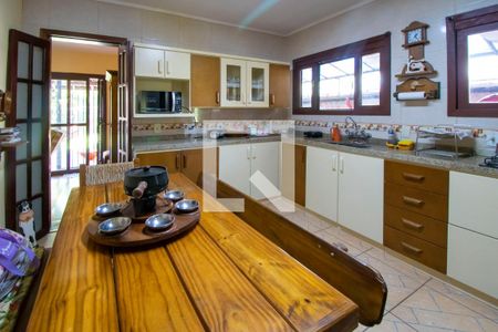 Casa à venda com 235m², 3 quartos e 2 vagasCozinha