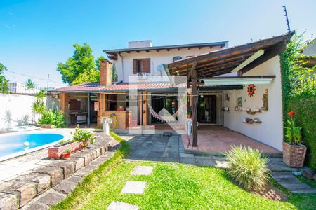 Casa à venda com 235m², 3 quartos e 2 vagasQuintal