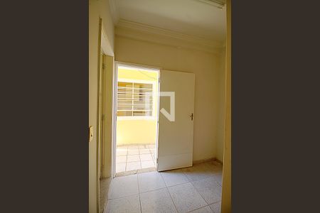 Casa à venda com 250m², 3 quartos e 6 vagas Casa à venda com 250m², 3 quartos e 6 vagasEdícula