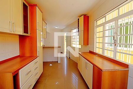 Casa à venda com 250m², 3 quartos e 6 vagas Casa à venda com 250m², 3 quartos e 6 vagasCozinha