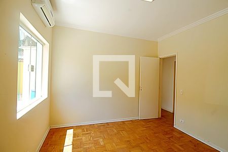 Casa à venda com 250m², 3 quartos e 6 vagas Casa à venda com 250m², 3 quartos e 6 vagasQuarto 2